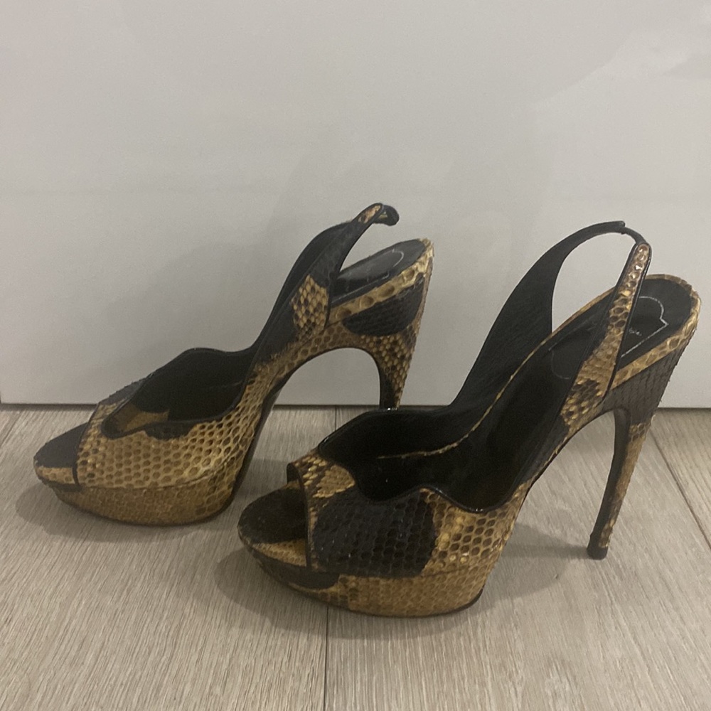 Genuine 100 Python Leather Roger Vivier 38